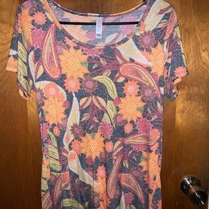 XS LuLaRoe Classic T